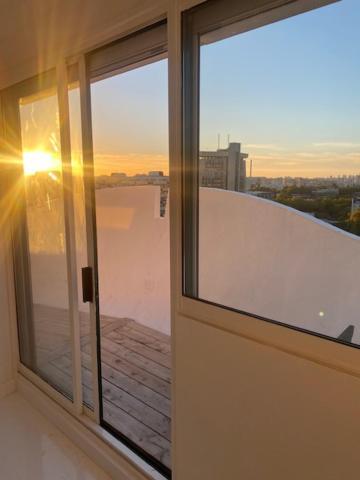 14Eme Et Der Etage "Arty" Avec 2 Chambres Et Vue Panoramique ! Créteil Kültér fotó