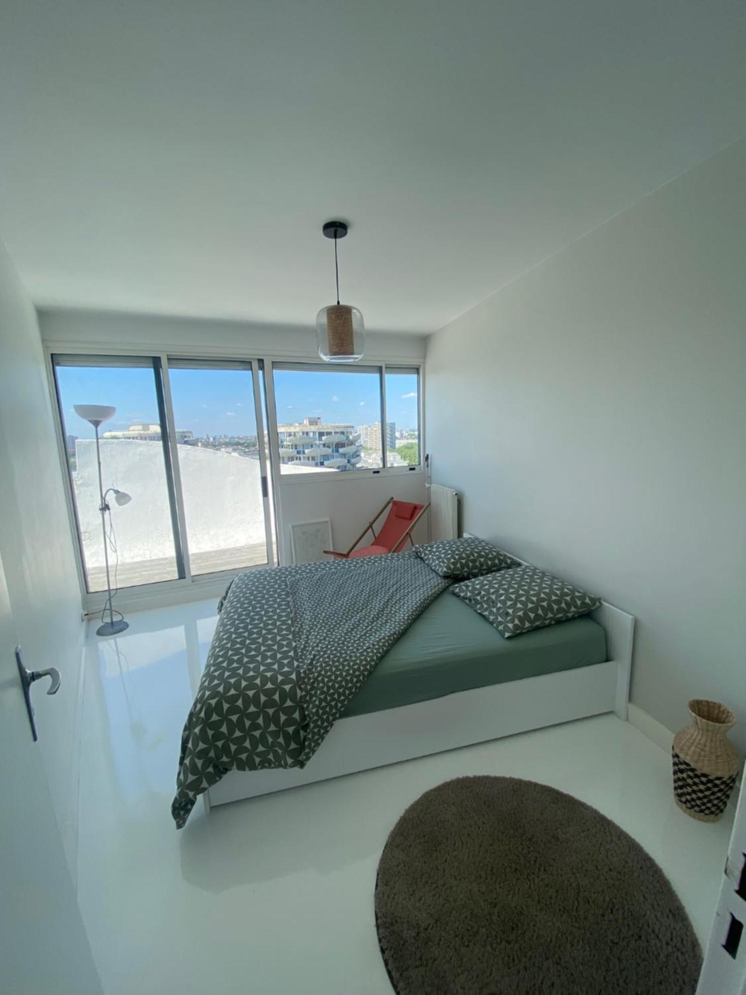 14Eme Et Der Etage "Arty" Avec 2 Chambres Et Vue Panoramique ! Créteil Kültér fotó
